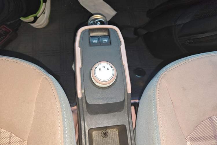 Used Chery QQ Ice Cream 2025 155km Sundae Edition Gear Lever