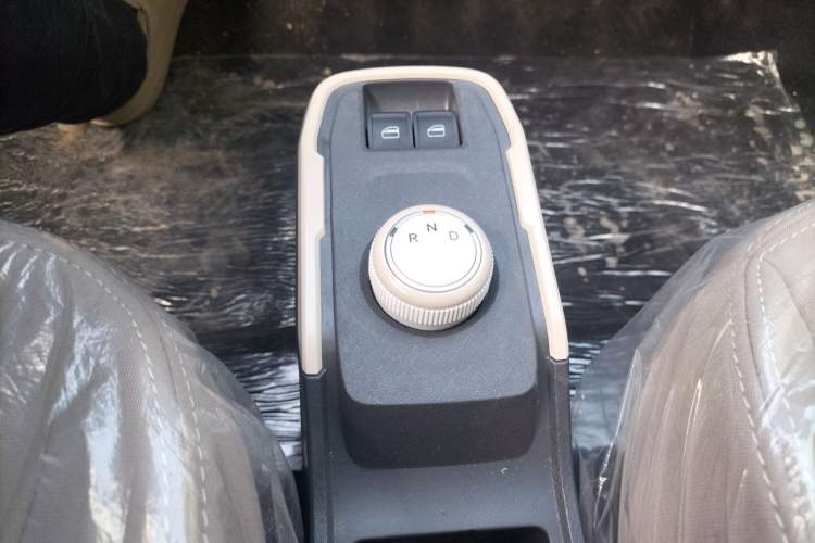 Used Chery QQ Ice Cream 2025 205km Qi Energy Version Gear Lever