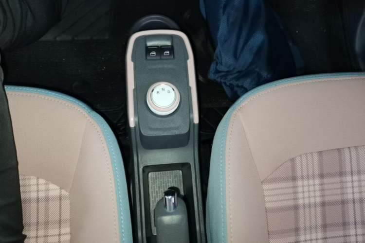 Used Chery QQ Ice Cream 2025 205km Qi Energy Version Gear Lever