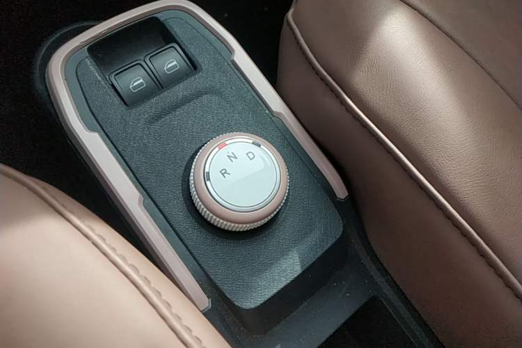 Used Chery QQ Ice Cream 2025 155km Sundae Edition Gear Lever