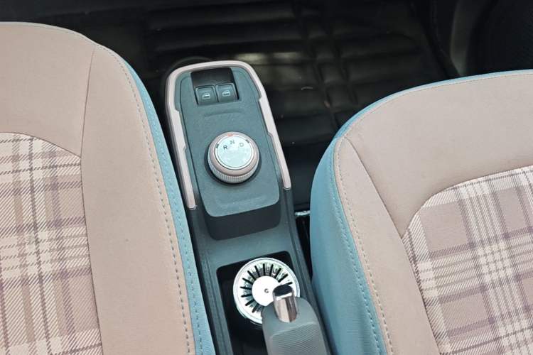 Used Chery QQ Ice Cream 2025 155km Sundae Edition Gear Lever