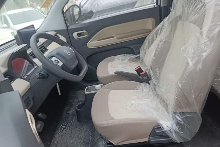 Used Chery QQ Ice Cream 2025 205km Qi Energy Version Left Front Seat