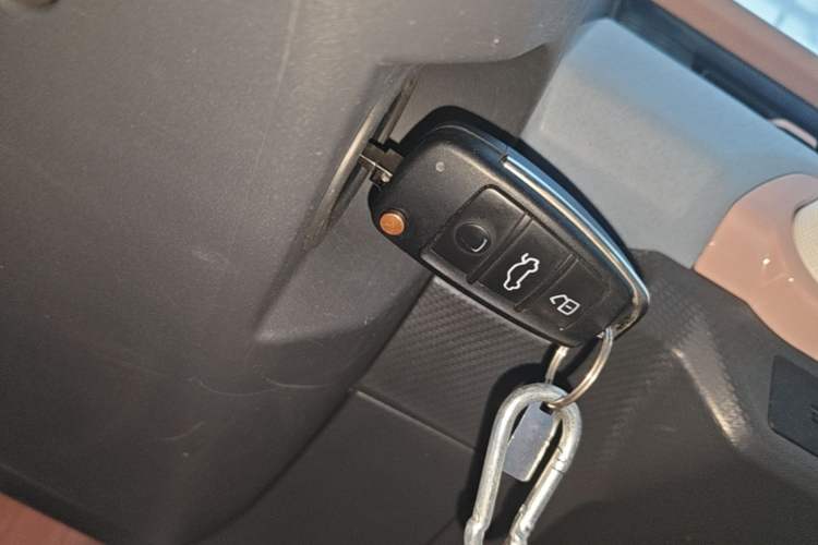 Used Chery QQ Ice Cream 2025 155km Sundae Edition Interior 1
