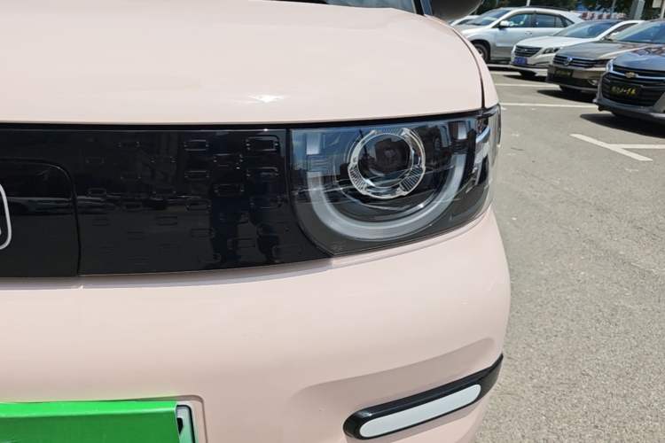 Used Chery QQ Ice Cream 2025 155km Sundae Edition Left Front Headlight