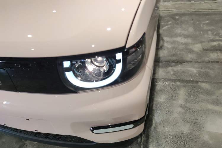 Used Chery QQ Ice Cream 2025 Model 205km Sundae Edition Left Front Headlight