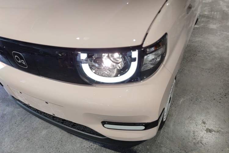Used Chery QQ Ice Cream 2025 Model 205km Sundae Edition Left Front Headlight