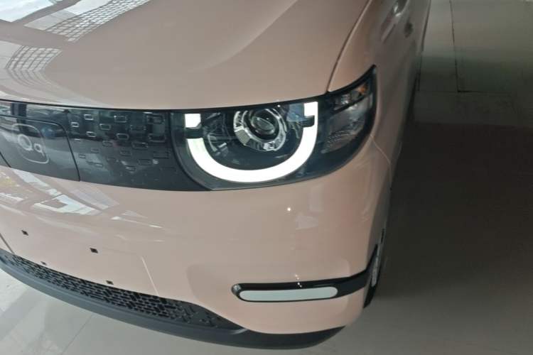 Used Chery QQ Ice Cream 2025 205km Qi Energy Version Left Front Headlight