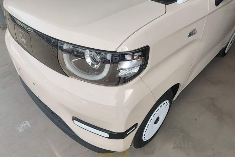 Used Chery QQ Ice Cream 2025 205km Qi Energy Version Left Front Headlight