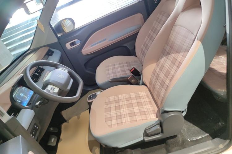 Used Chery QQ Ice Cream 2025 Model 205km Sundae Edition Left Front Seat