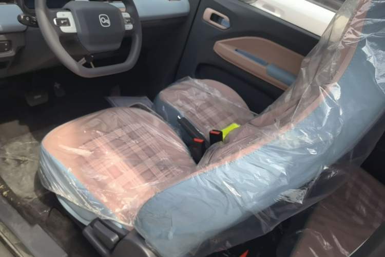 Used Chery QQ Ice Cream 2025 205km Qi Energy Version Left Front Seat