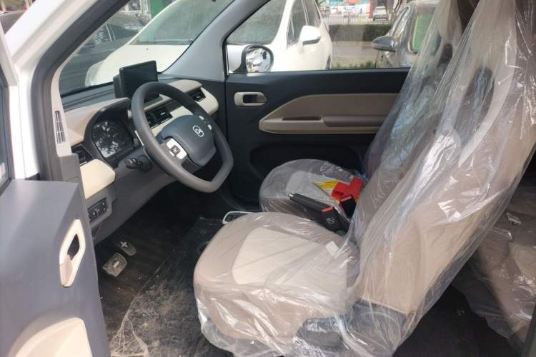 Used Chery QQ Ice Cream 2025 205km Qi Energy Version Left Front Seat