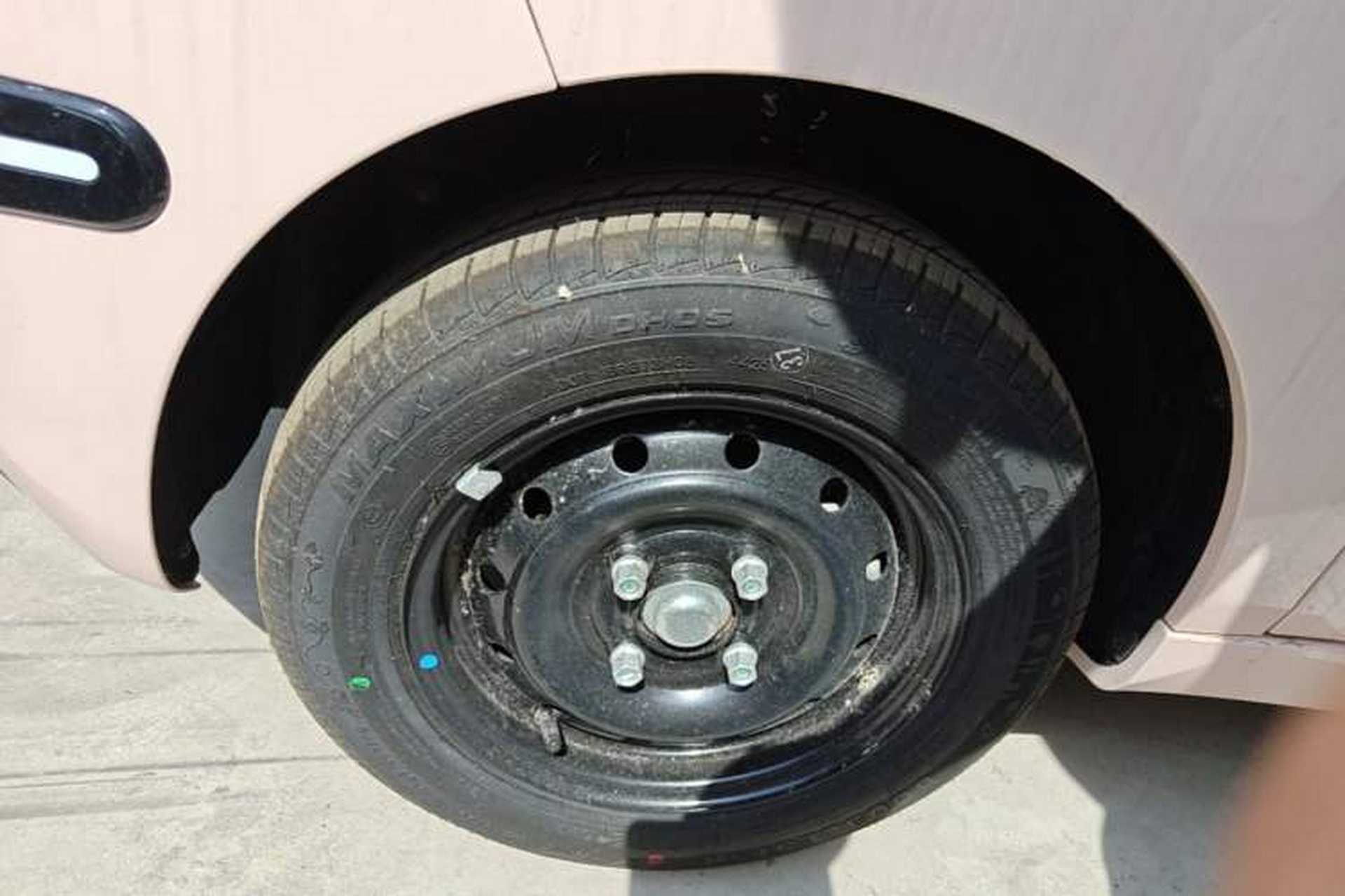 Used Chery QQ Ice Cream 2025 205km Qi Energy Version Left Front Wheel Hub