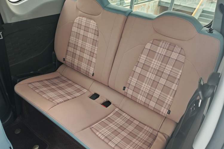 Used Chery QQ Ice Cream 2025 155km Sundae Edition Left Rear Seat