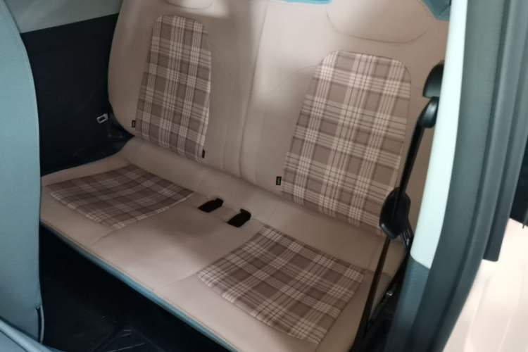 Used Chery QQ Ice Cream 2025 205km Qi Energy Version Left Rear Seat