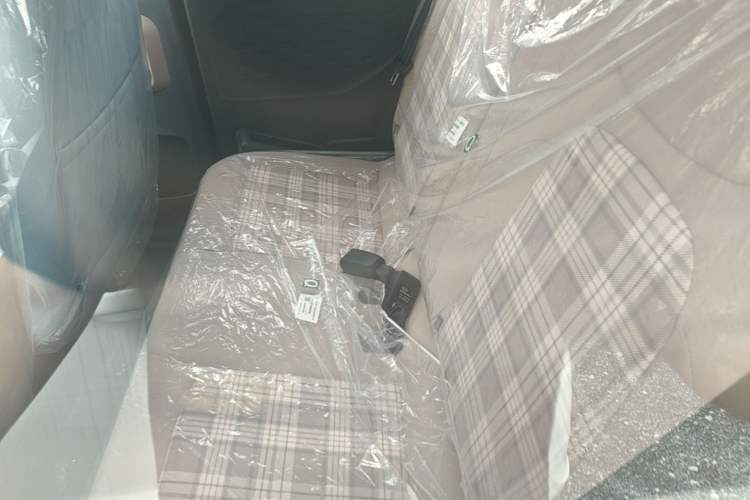 Used Chery QQ Ice Cream 2025 205km Qi Energy Version Left Rear Seat