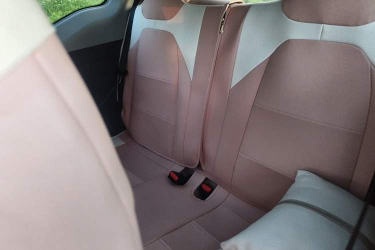 Used Chery QQ Ice Cream 2025 155km Sundae Edition Left Rear Seat