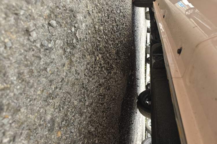 Used Chery QQ Ice Cream 2025 205km Qi Energy Version Left Side Sill