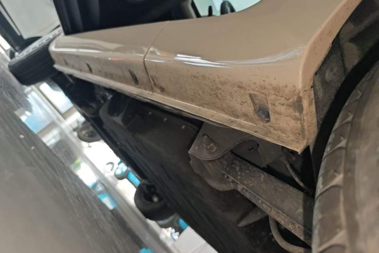Used Chery QQ Ice Cream 2025 Model 205km Sundae Edition Left Side Sill