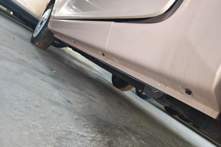 Used Chery QQ Ice Cream 2025 205km Qi Energy Version Left Side Sill