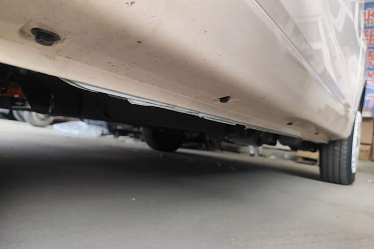 Used Chery QQ Ice Cream 2025 205km Qi Energy Version Left Side Sill