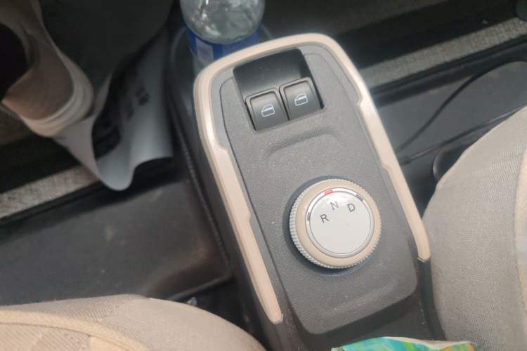 Used Chery QQ Ice Cream 2025 205km Qi Energy Version Gear Lever