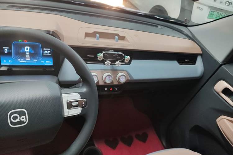 Used Chery QQ Ice Cream 2025 155km Sundae Edition Audio And AC Panel