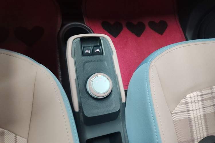 Used Chery QQ Ice Cream 2025 155km Sundae Edition Gear Lever