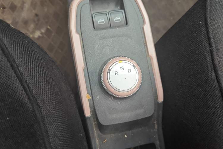 Used Chery QQ Ice Cream 2025 205km Qi Energy Version Gear Lever
