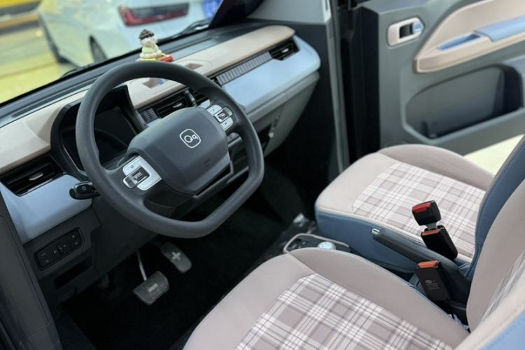 Used Chery QQ Ice Cream 2025 155km Sundae Edition Interior 1