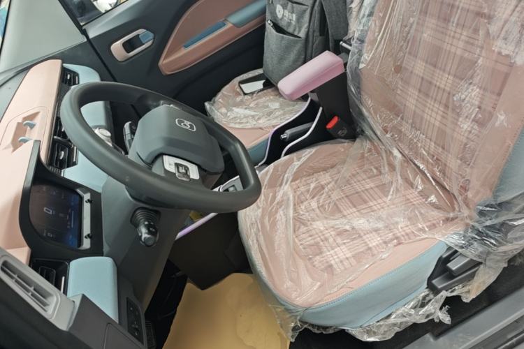 Used Chery QQ Ice Cream 2025 Model 205km Sundae Edition Left Front Seat