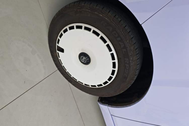 Used Chery QQ Ice Cream 2025 205km Qi Energy Version Left Front Wheel Hub