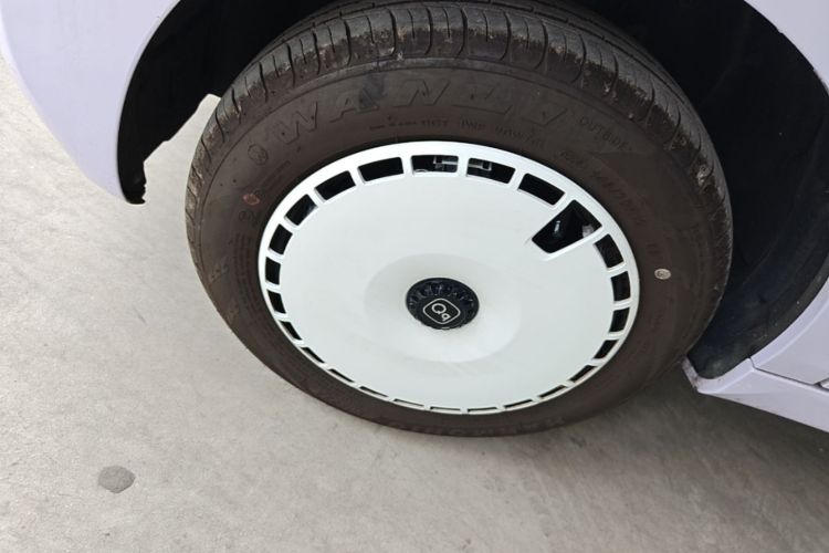 Used Chery QQ Ice Cream 2025 155km Sundae Edition Left Front Wheel Hub