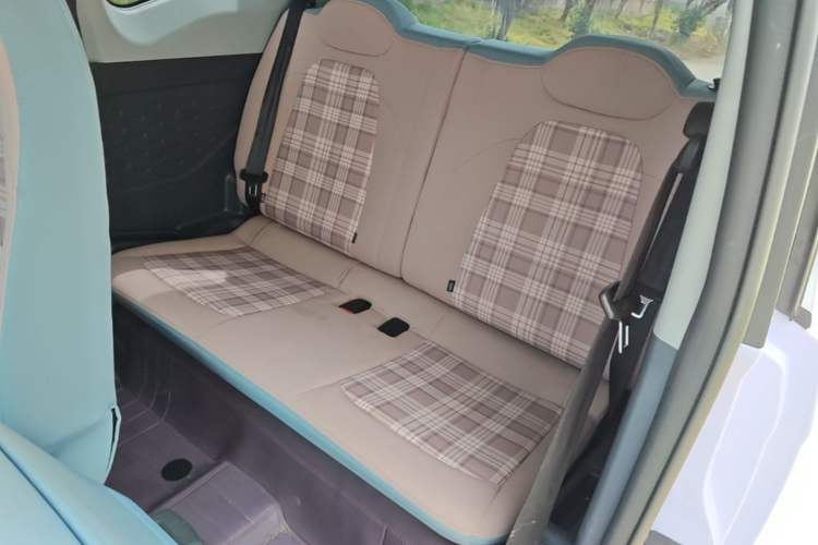 Used Chery QQ Ice Cream 2025 155km Sundae Edition Left Rear Seat