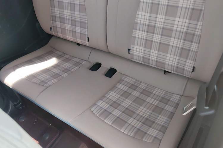 Used Chery QQ Ice Cream 2025 205km Qi Energy Version Left Rear Seat