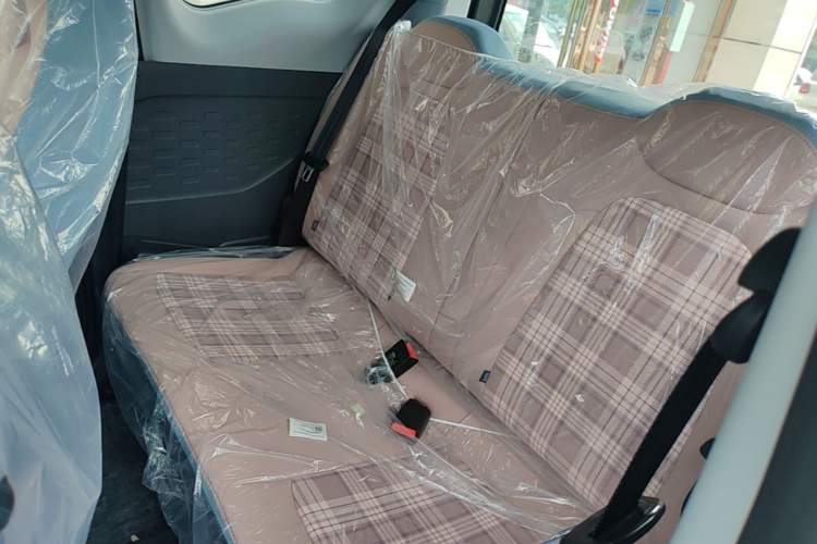 Used Chery QQ Ice Cream 2025 205km Qi Energy Version Left Rear Seat