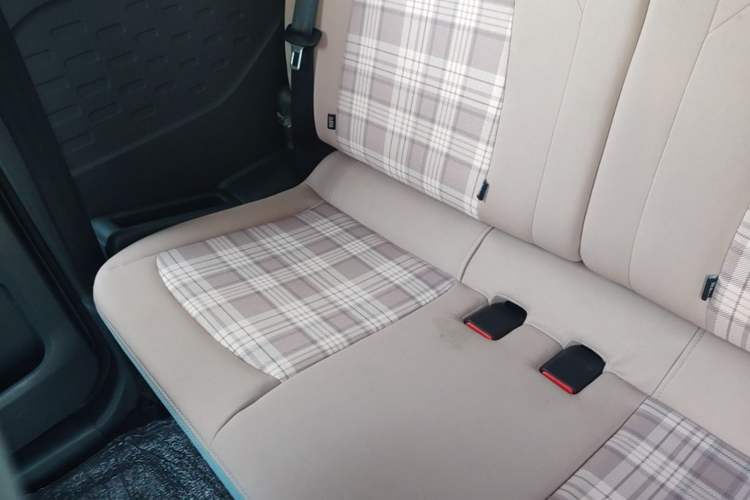 Used Chery QQ Ice Cream 2025 205km Qi Energy Version Left Rear Seat