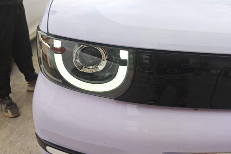 Used Chery QQ Ice Cream 2025 205km Qi Energy Version Right Front Headlight