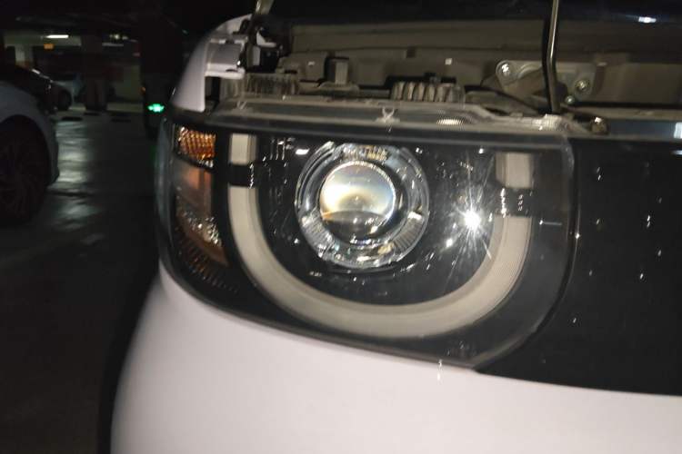 Used Chery QQ Ice Cream 2025 205km Qi Energy Version Right Front Headlight