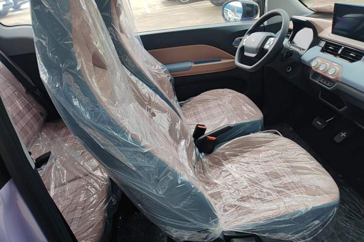 Used Chery QQ Ice Cream 2025 205km Qi Energy Version Right Front Seat