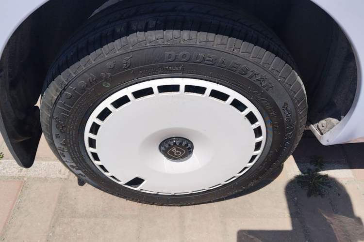 Used Chery QQ Ice Cream 2025 205km Qi Energy Version Right Rear Wheel Hub