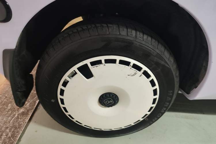 Used Chery QQ Ice Cream 2025 155km Sundae Edition Right Rear Wheel Hub