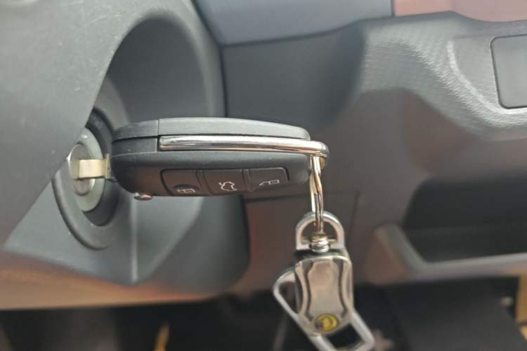 Used Chery QQ Ice Cream 2025 Model 205km Sundae Edition Vehicle Key