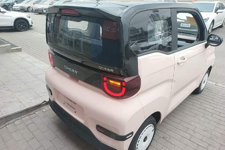 Used Chery QQ Ice Cream 2025 205km Qi Energy Version Rear Right 45 Deg