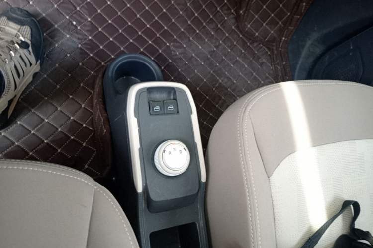 Used Chery QQ Ice Cream 2025 155km Sundae Edition Gear Lever