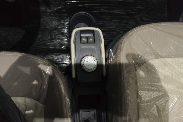 Used Chery QQ Ice Cream 2025 205km Qi Energy Version Gear Lever