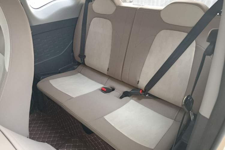 Used Chery QQ Ice Cream 2025 155km Sundae Edition Left Rear Seat