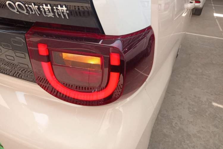 Used Chery QQ Ice Cream 2025 155km Sundae Edition Right Rear Taillight
