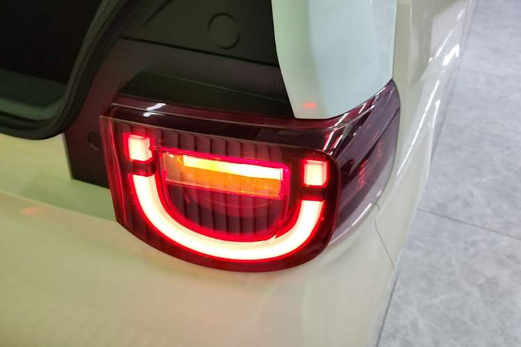 Used Chery QQ Ice Cream 2025 155km Sundae Edition Right Rear Taillight