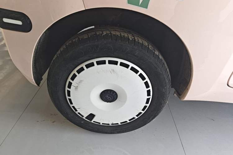 Used Chery QQ Ice Cream 2025 155km Sundae Edition Right Rear Wheel Hub