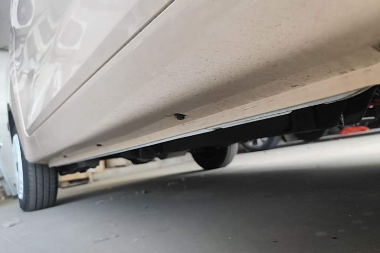 Used Chery QQ Ice Cream 2025 205km Qi Energy Version Right Side Sill